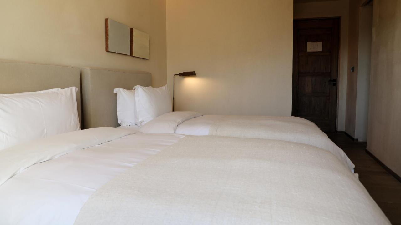 Sunyata Hotel. Deqin Meili Deqen Luaran gambar